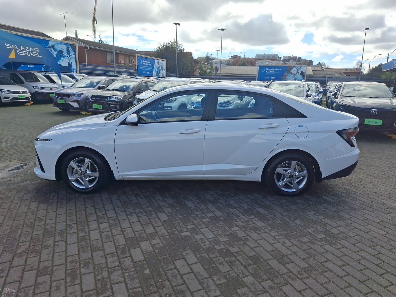 HYUNDAI - 8