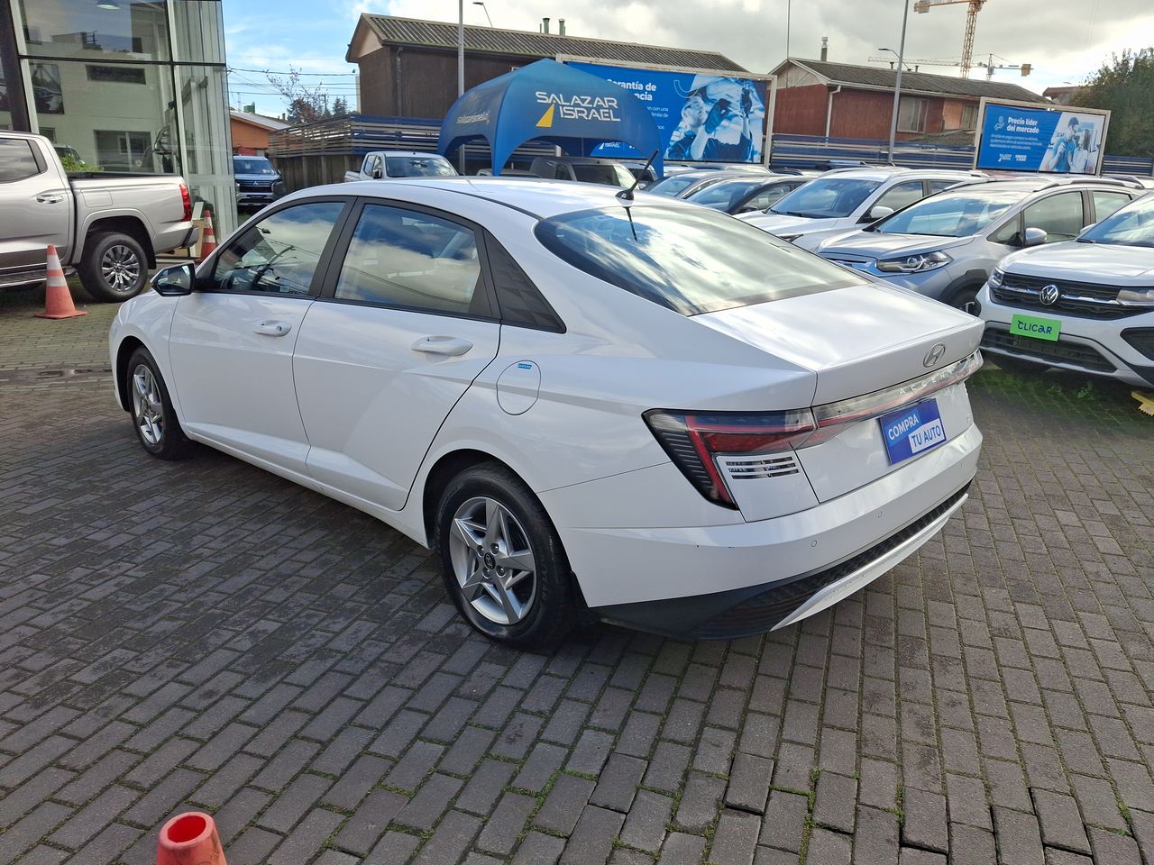 HYUNDAI - 7
