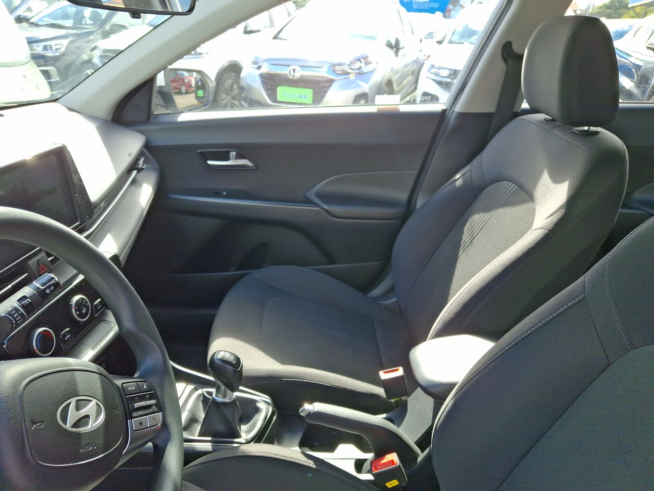 HYUNDAI - 10