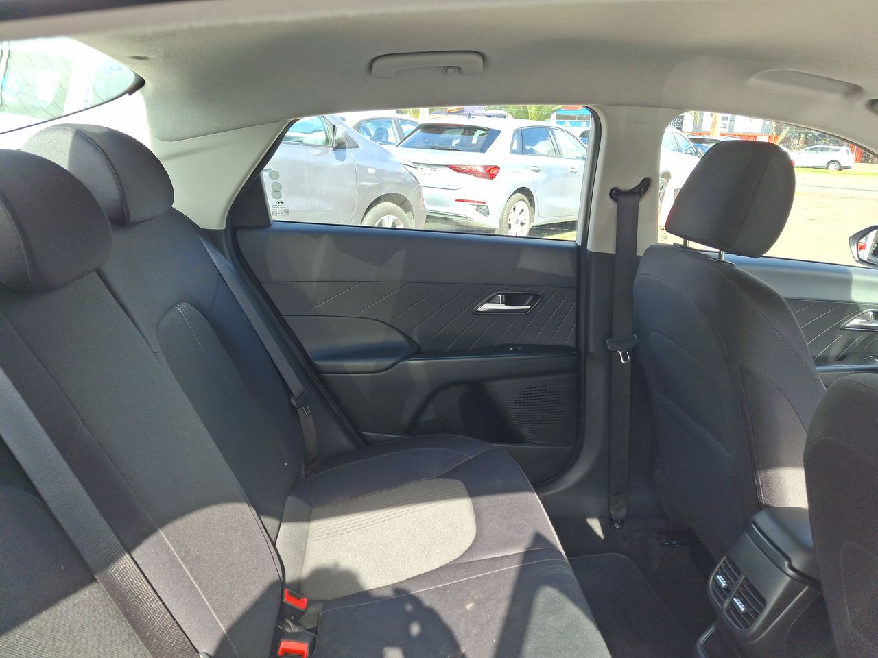 HYUNDAI - 15