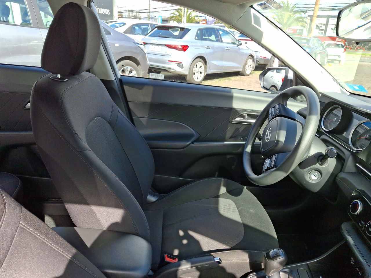 HYUNDAI - 16