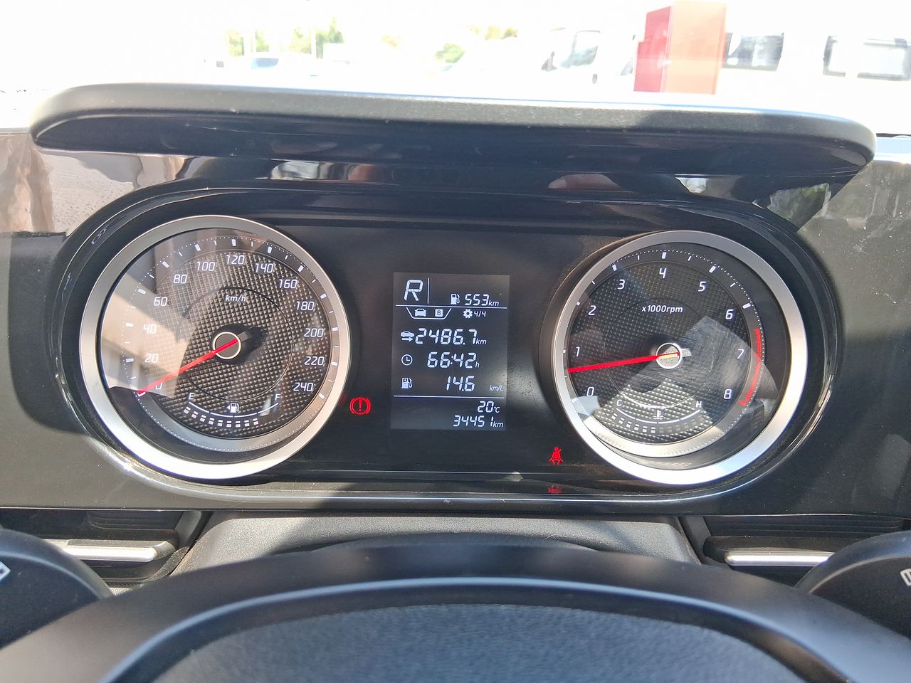 HYUNDAI - 23