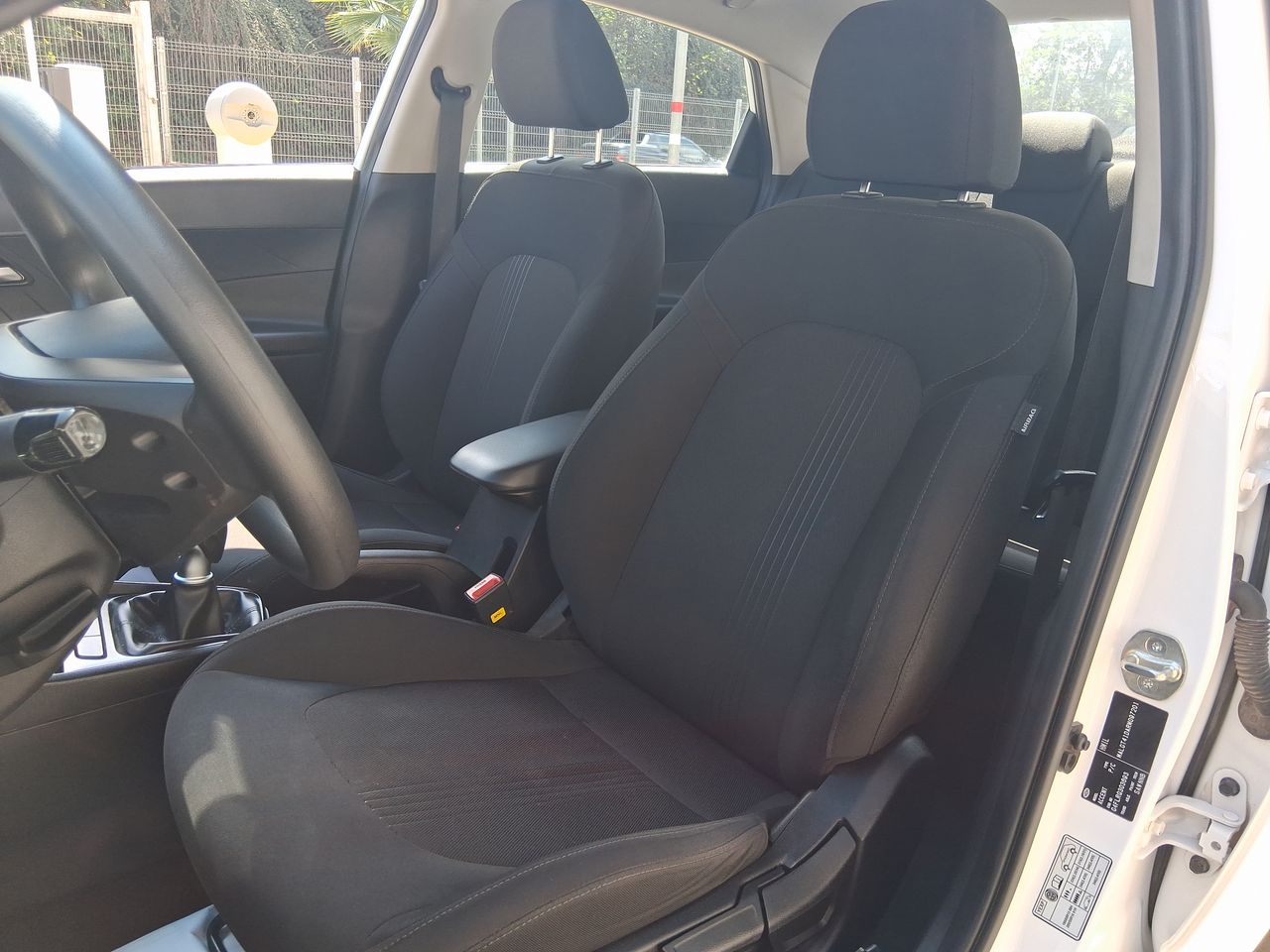 HYUNDAI - 20