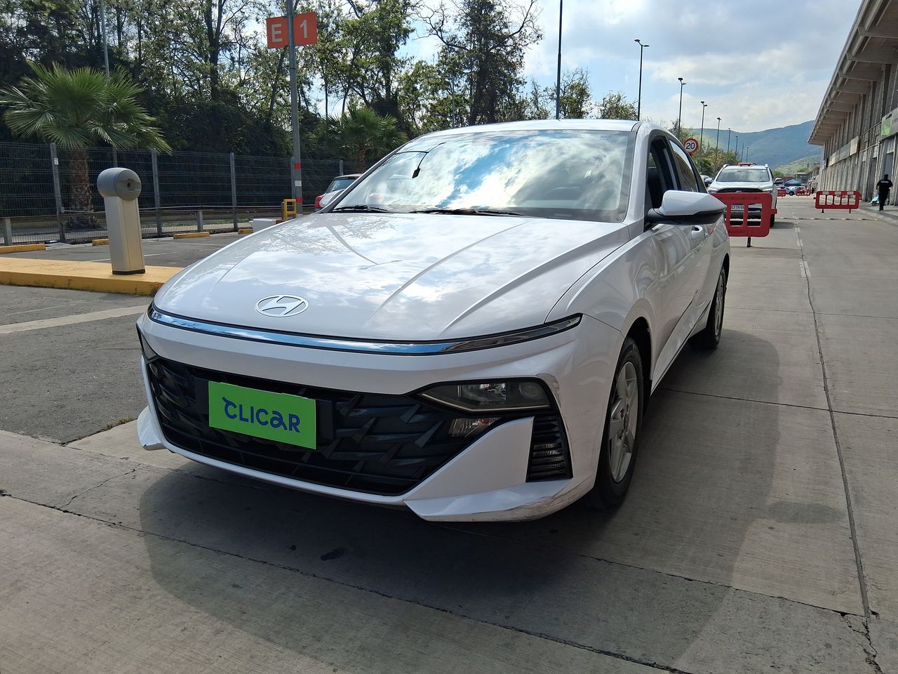 HYUNDAI - 2