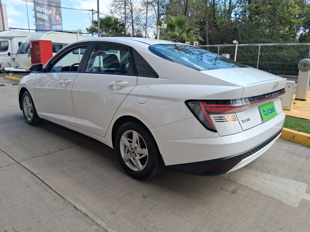 HYUNDAI - 4