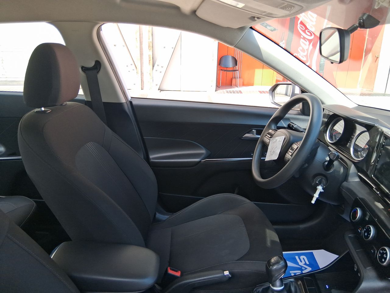 HYUNDAI - 12