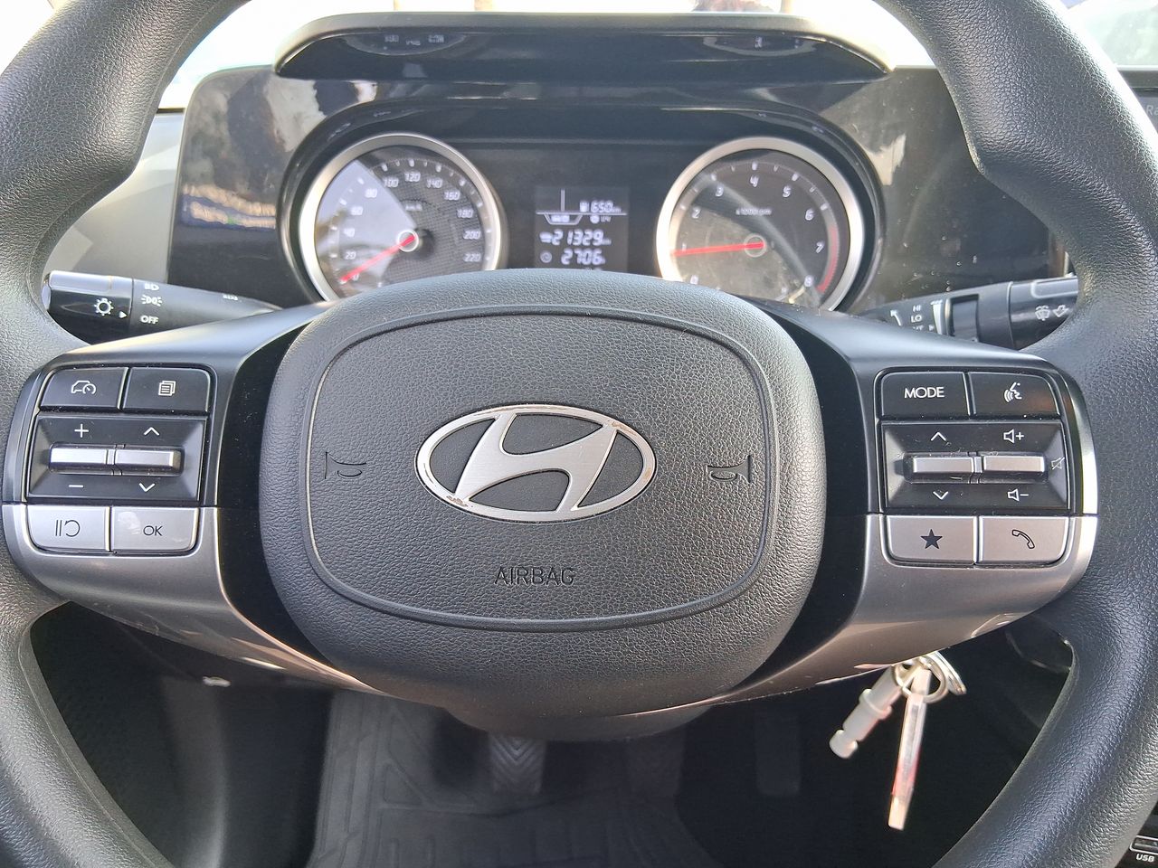 HYUNDAI - 27