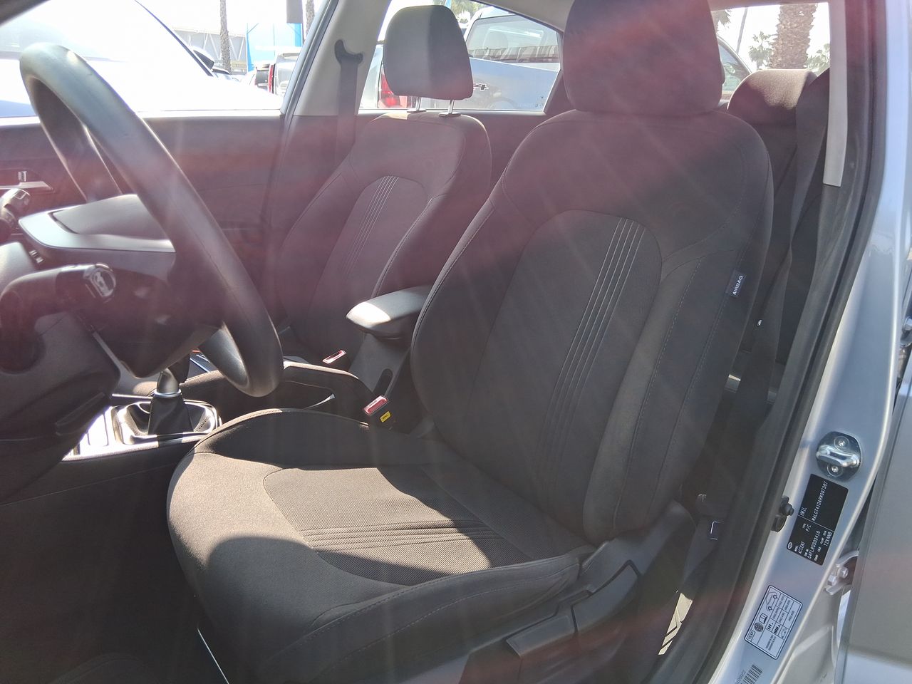 HYUNDAI - 25