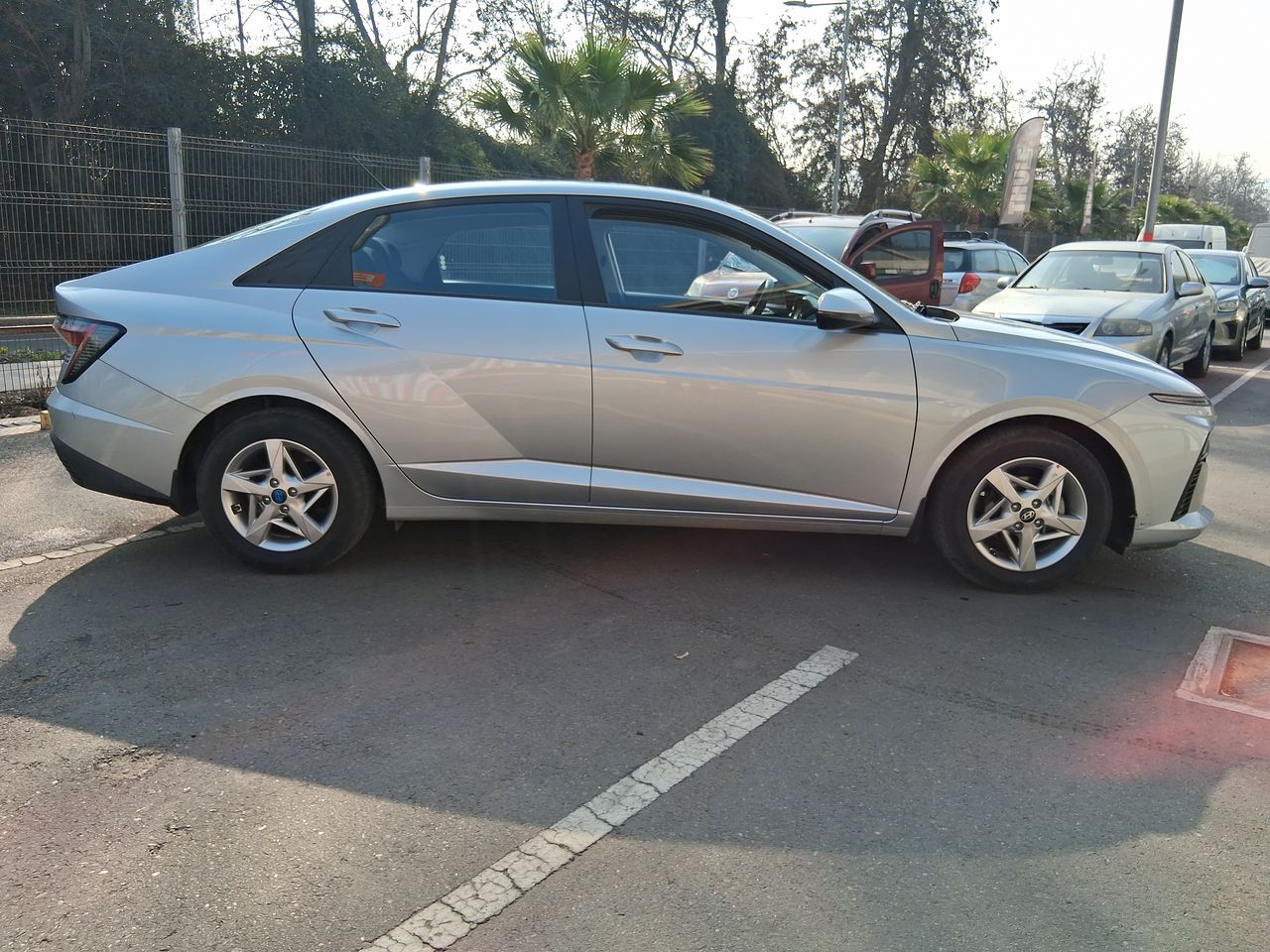 HYUNDAI - 8