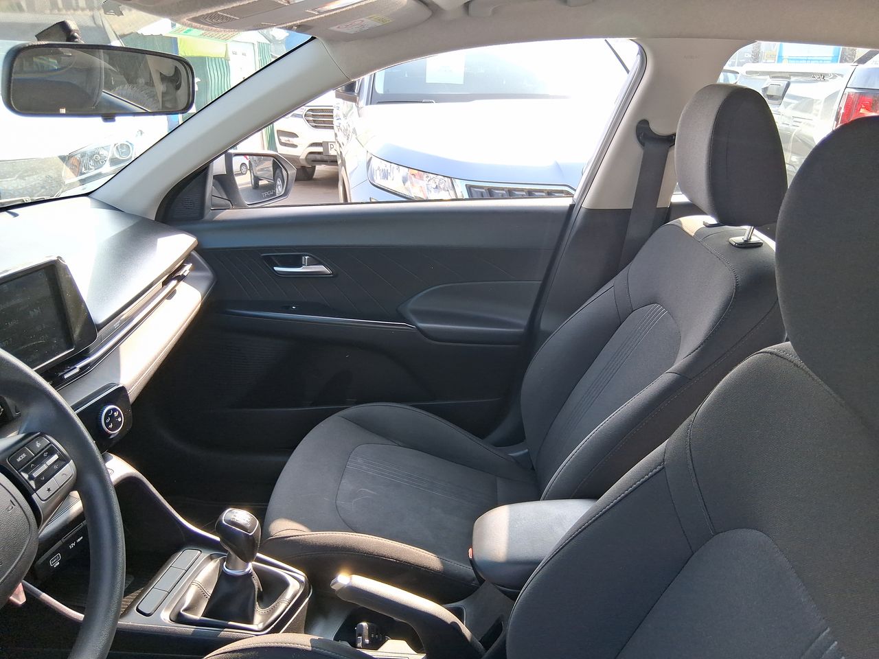 HYUNDAI - 10