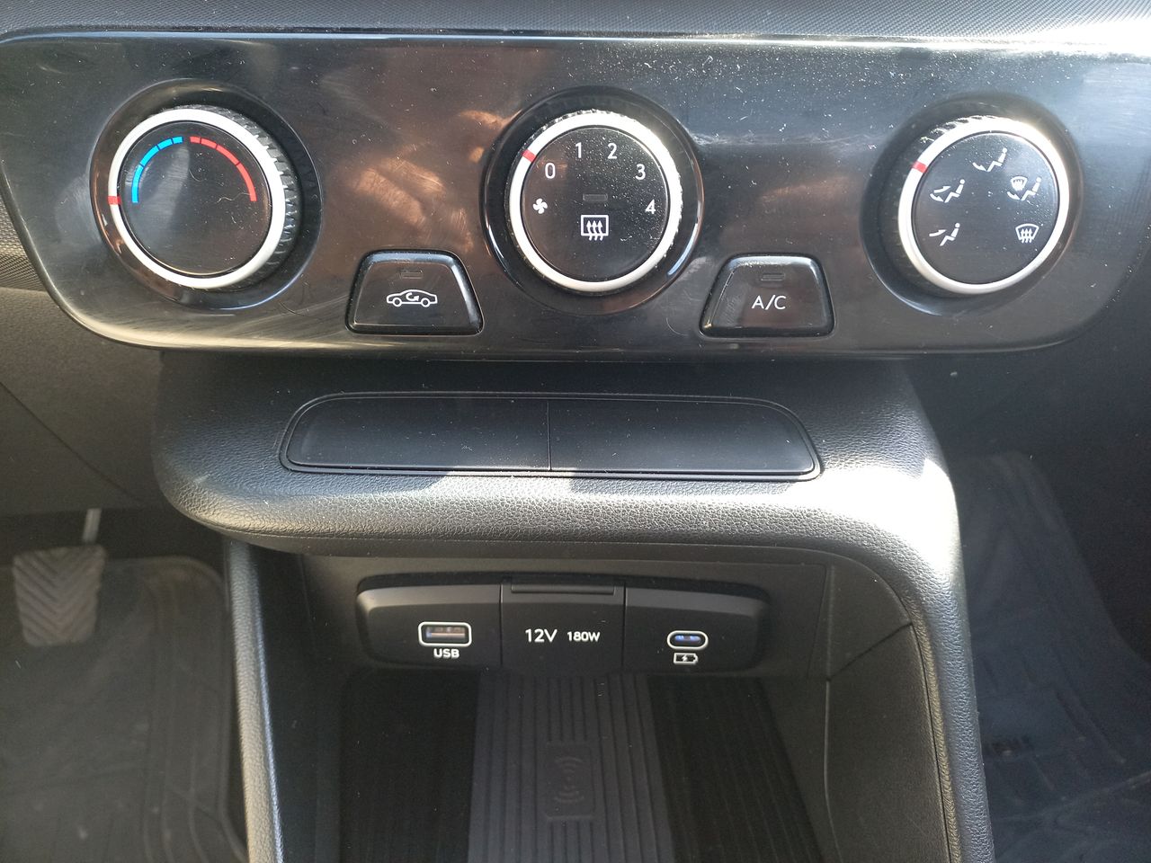 HYUNDAI - 27