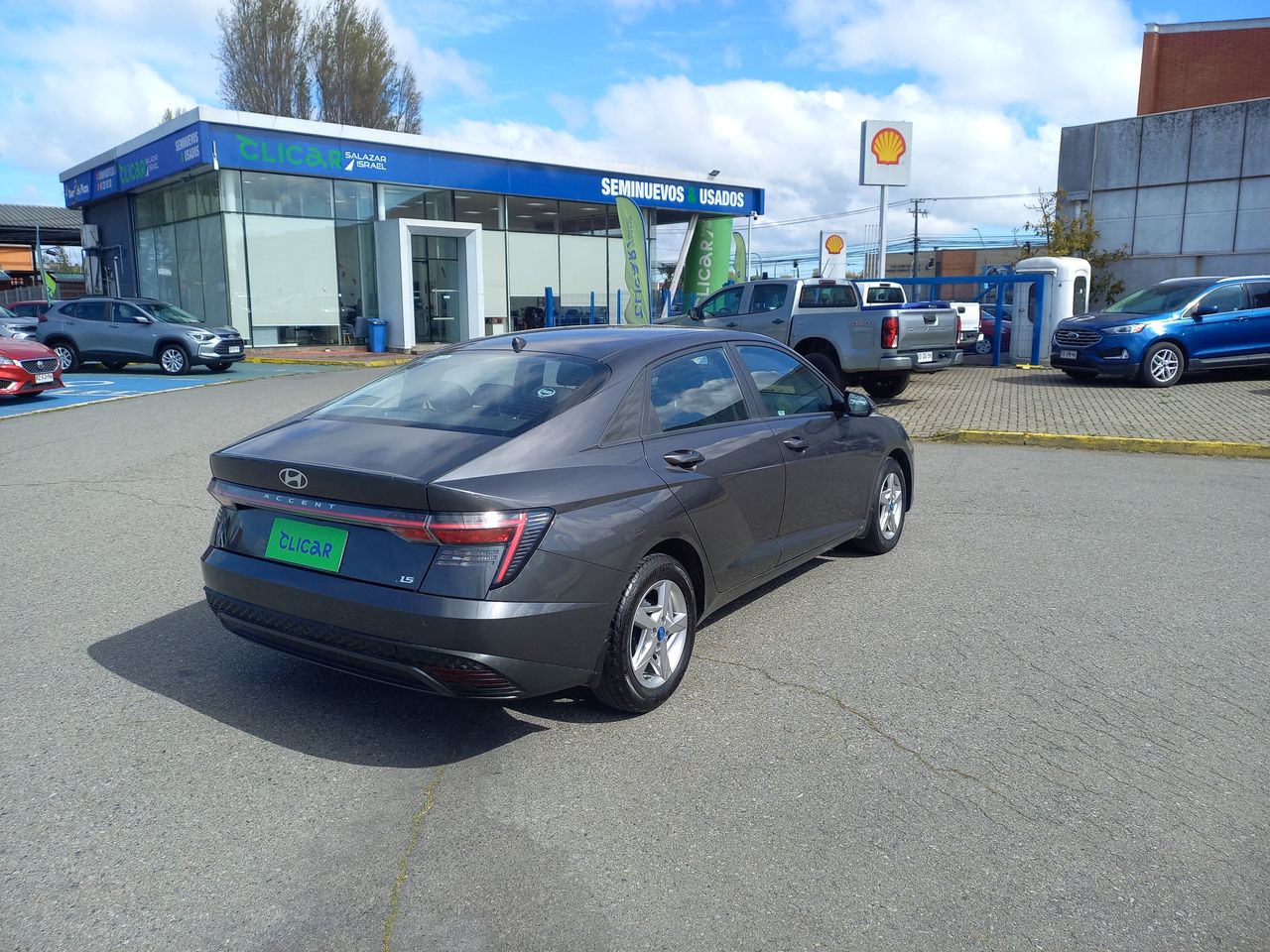 HYUNDAI - 7