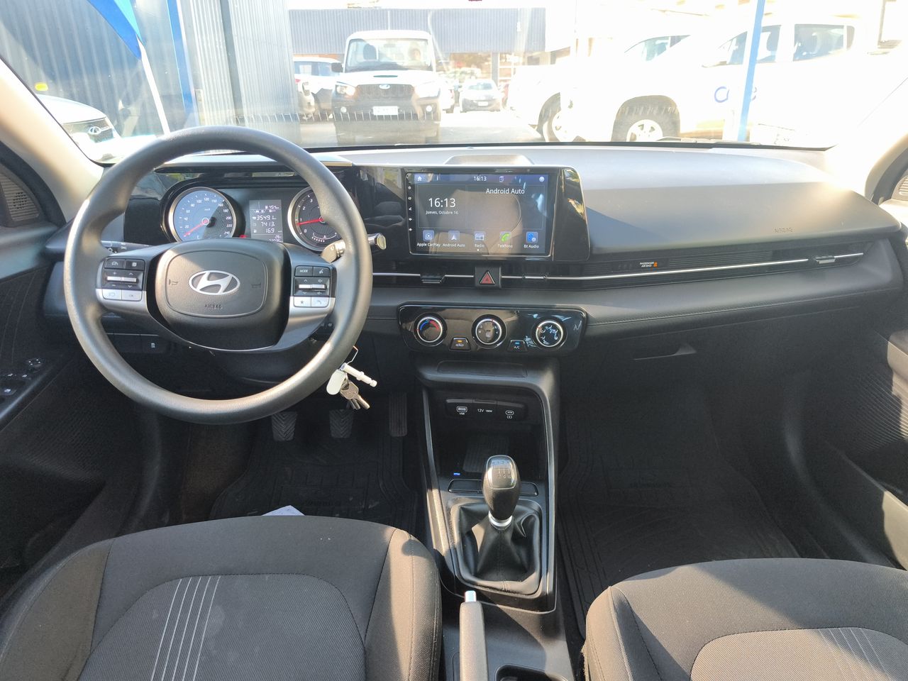 HYUNDAI - 30
