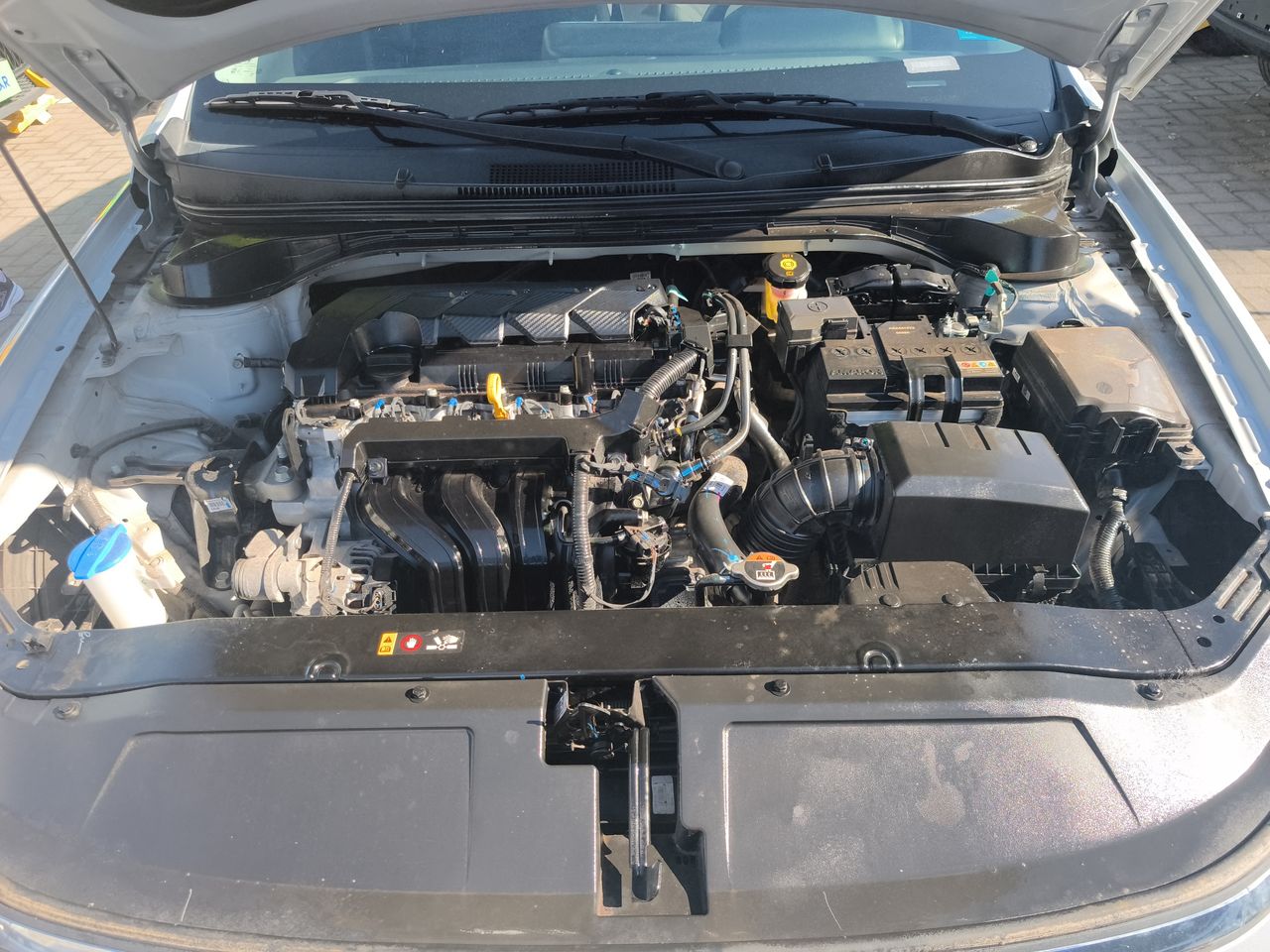 HYUNDAI - 16
