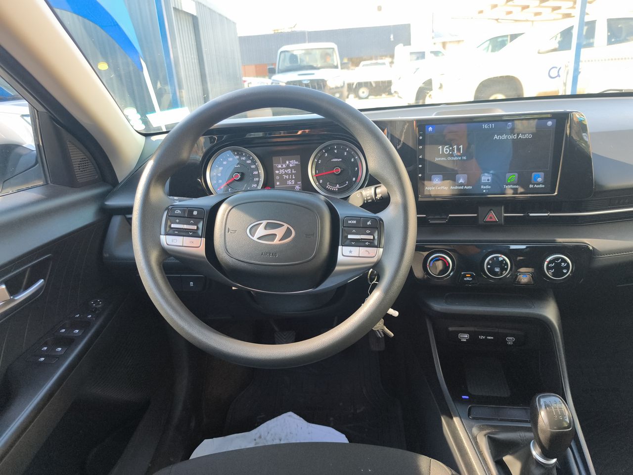 HYUNDAI - 23