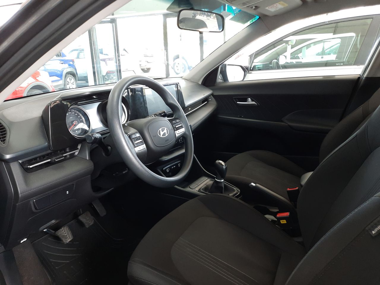 HYUNDAI - 10