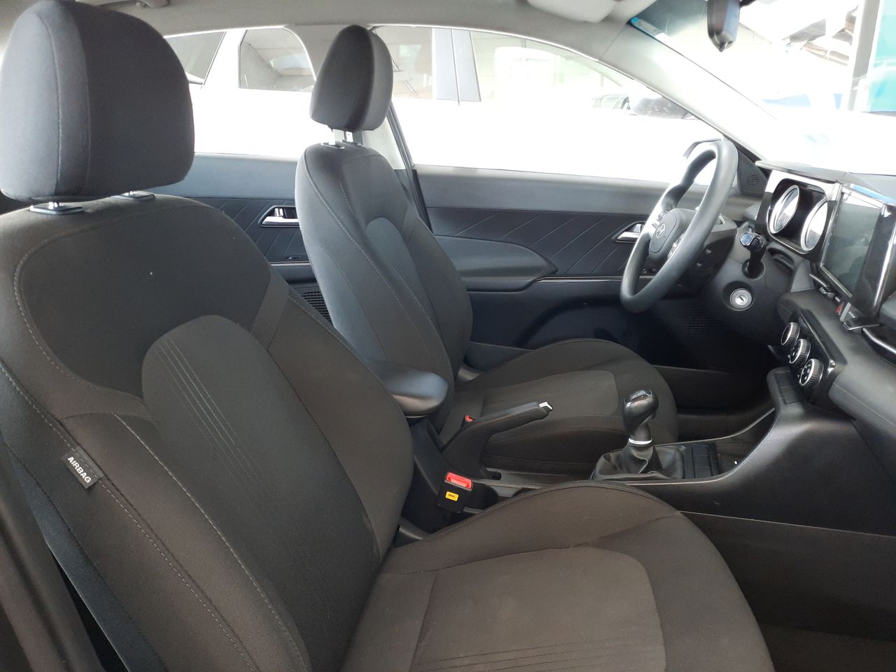 HYUNDAI - 15