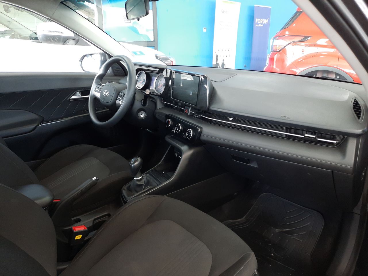 HYUNDAI - 16