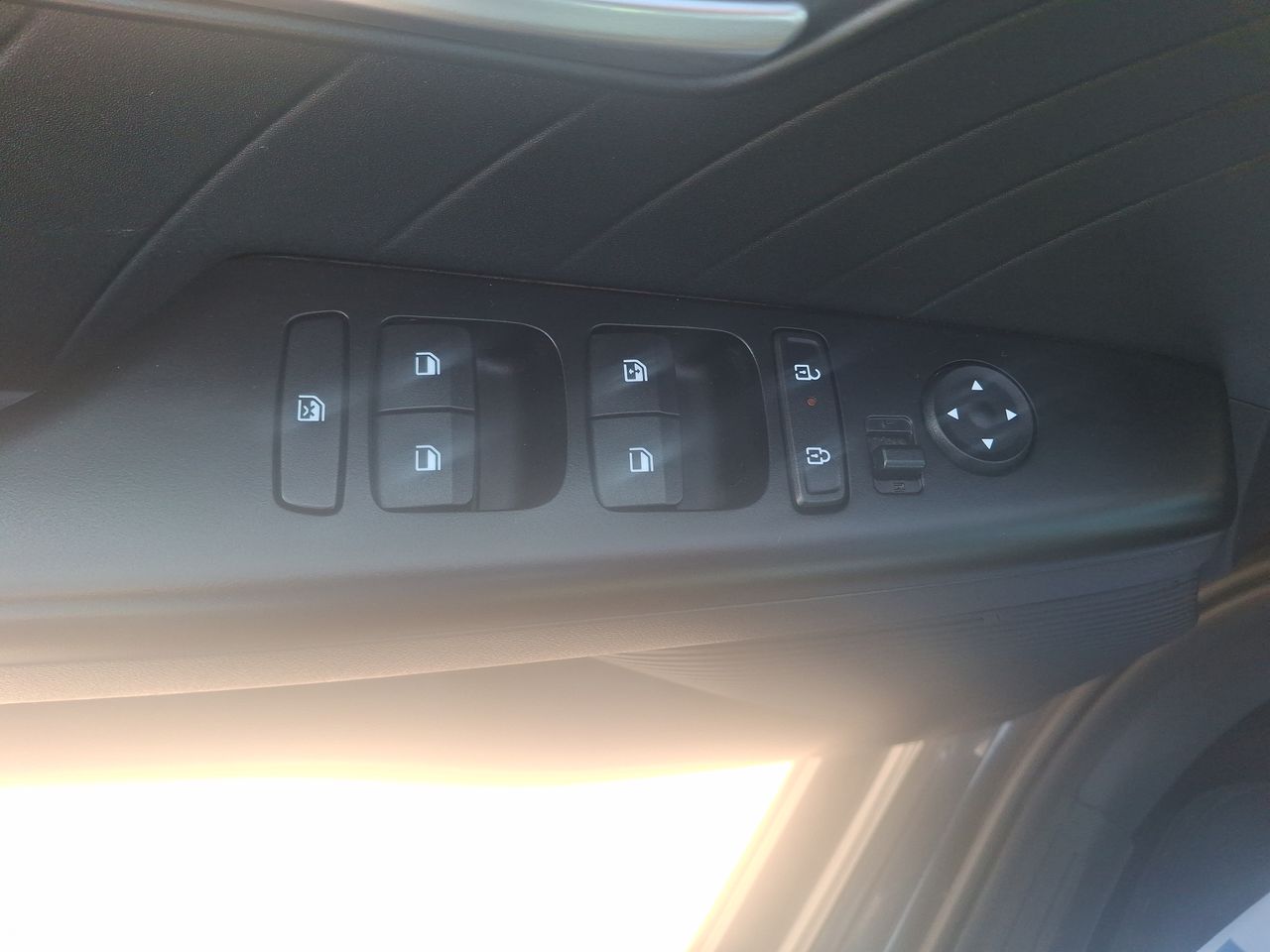 HYUNDAI - 22