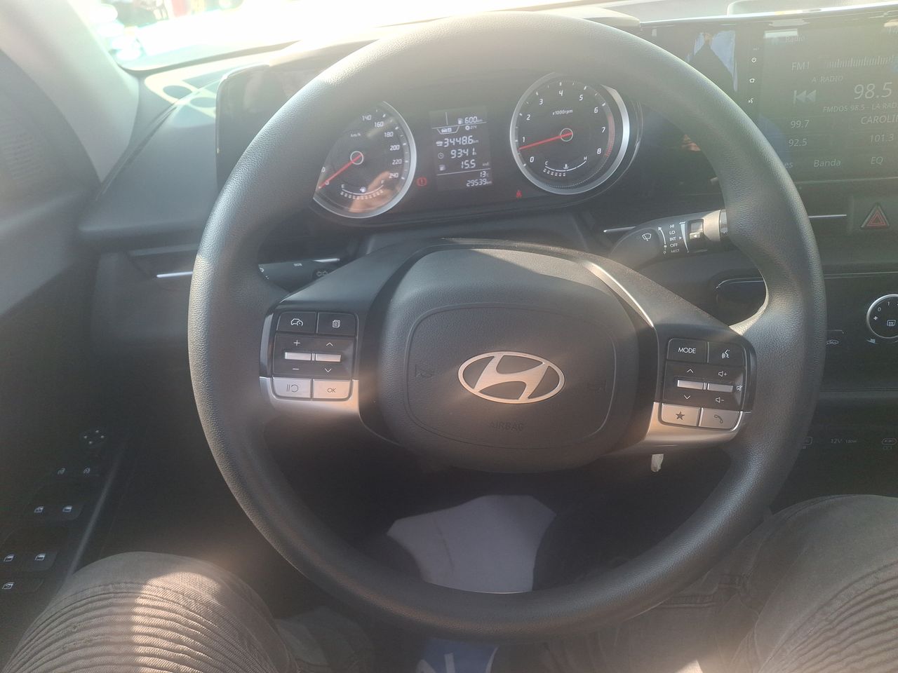 HYUNDAI - 23