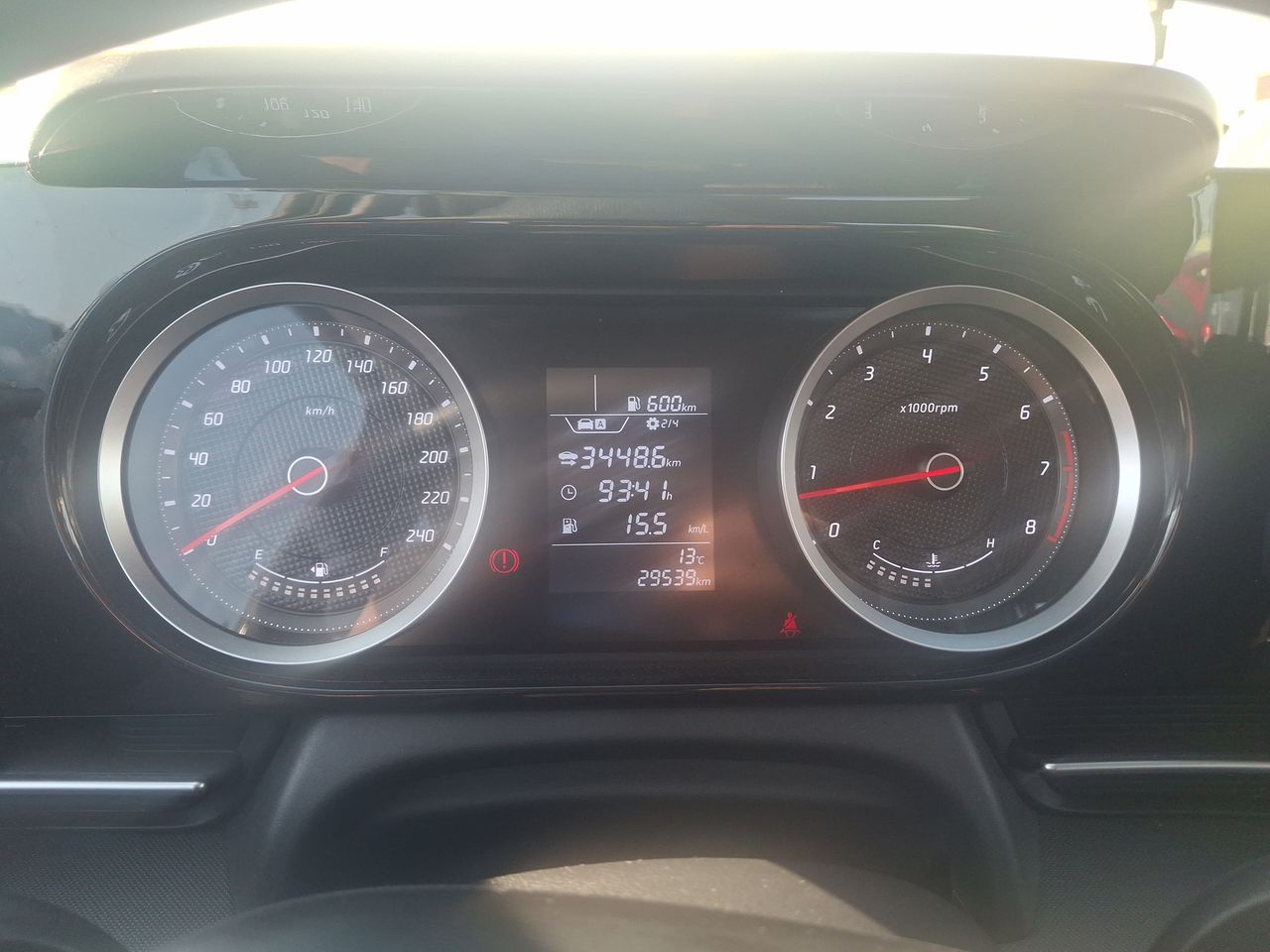 HYUNDAI - 25