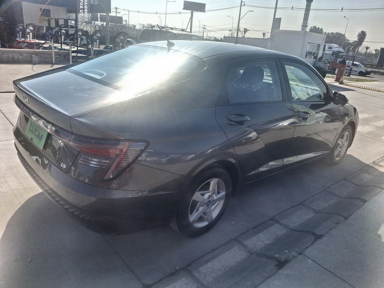 HYUNDAI - 7
