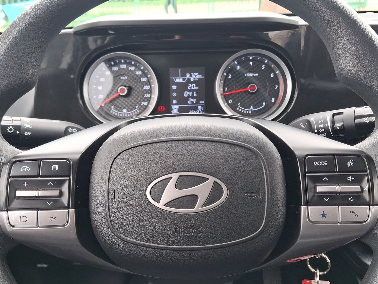 HYUNDAI - 26