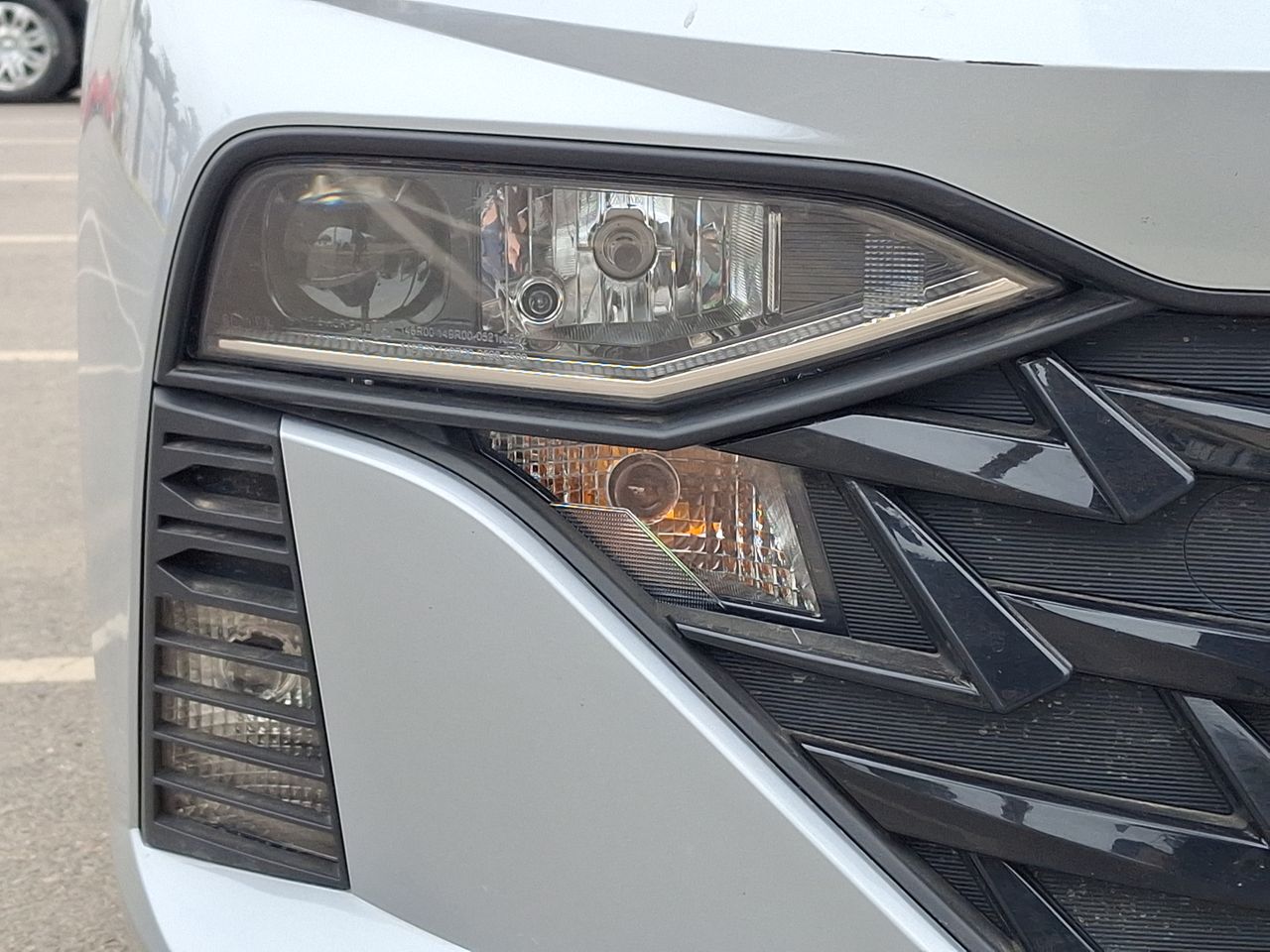 HYUNDAI - 18