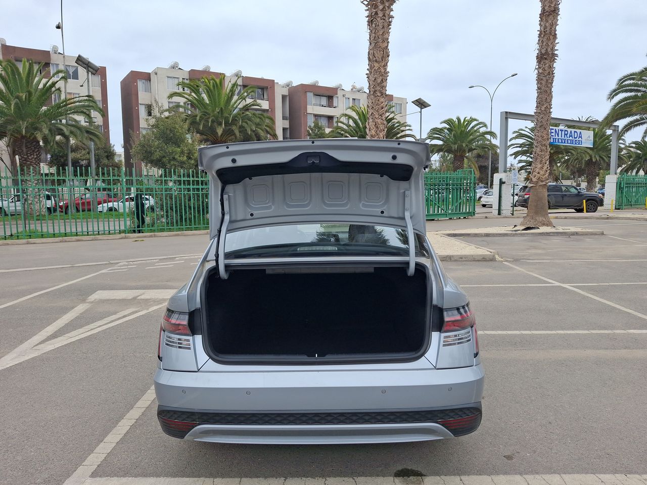 HYUNDAI - 21
