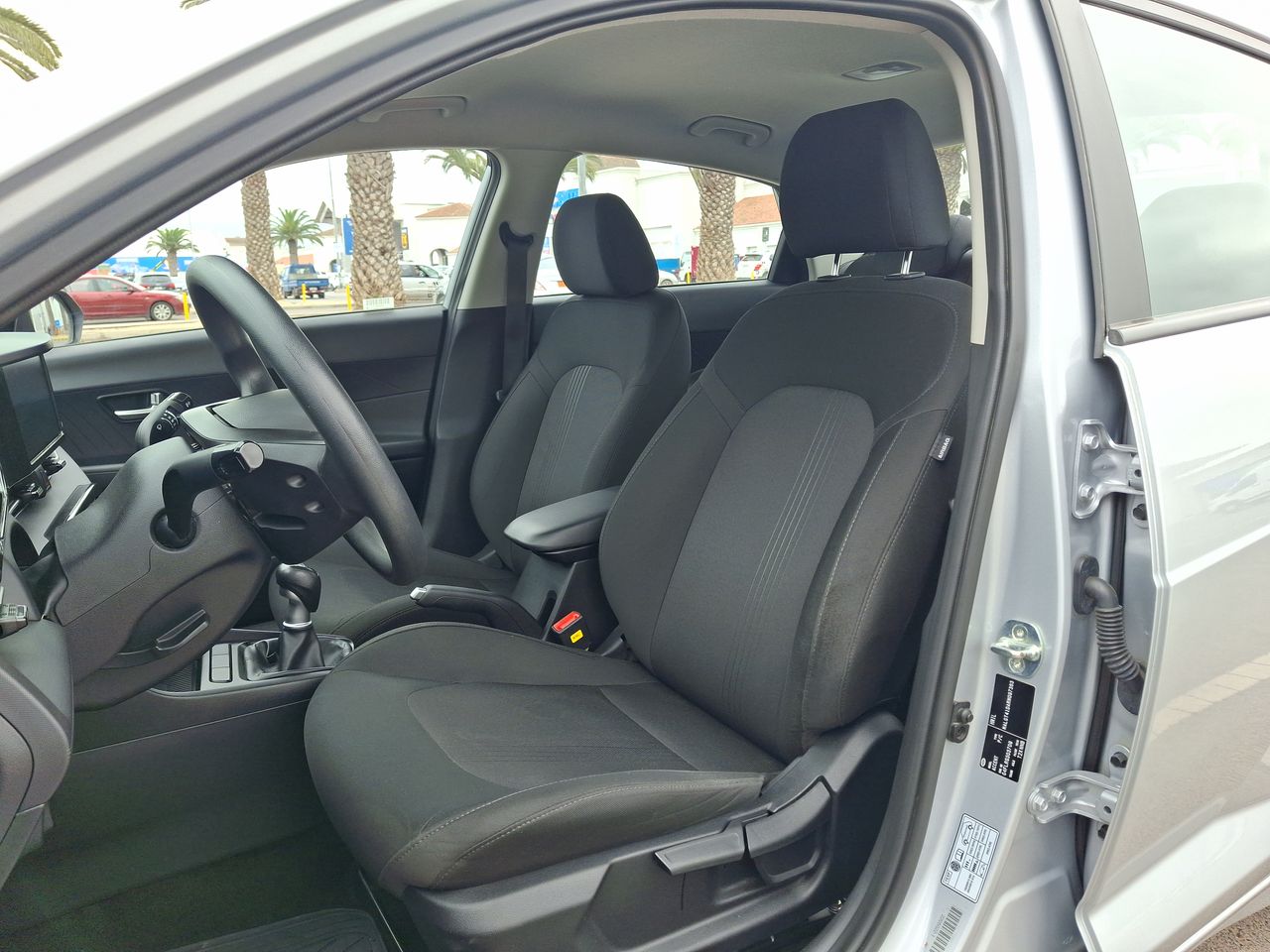 HYUNDAI - 24