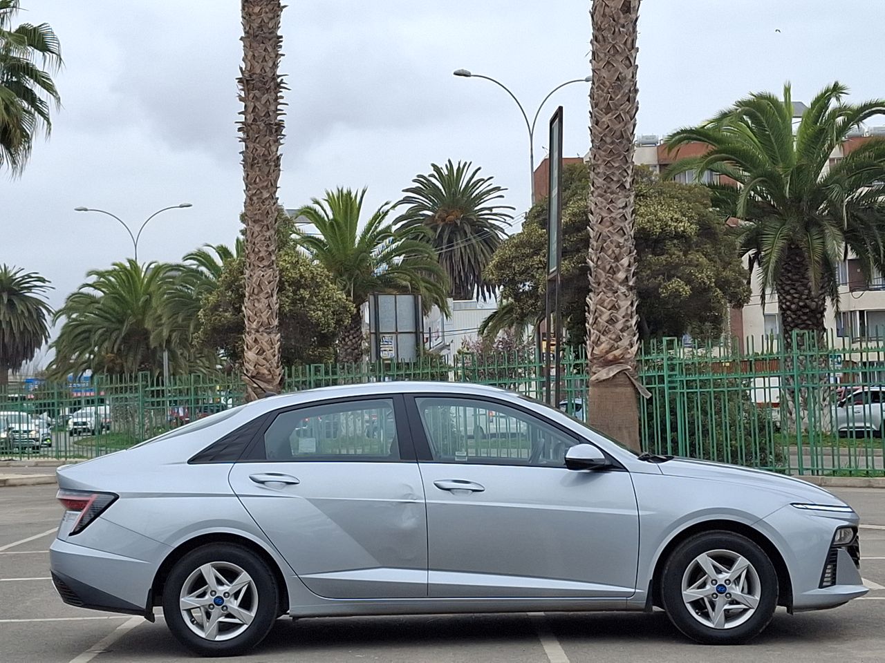 HYUNDAI - 8