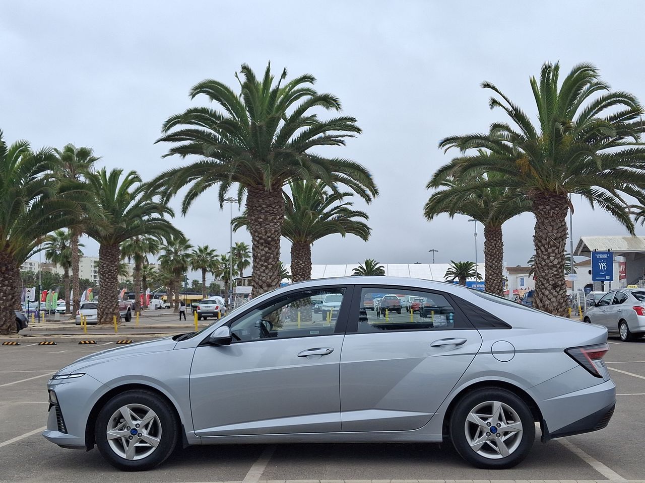 HYUNDAI - 4