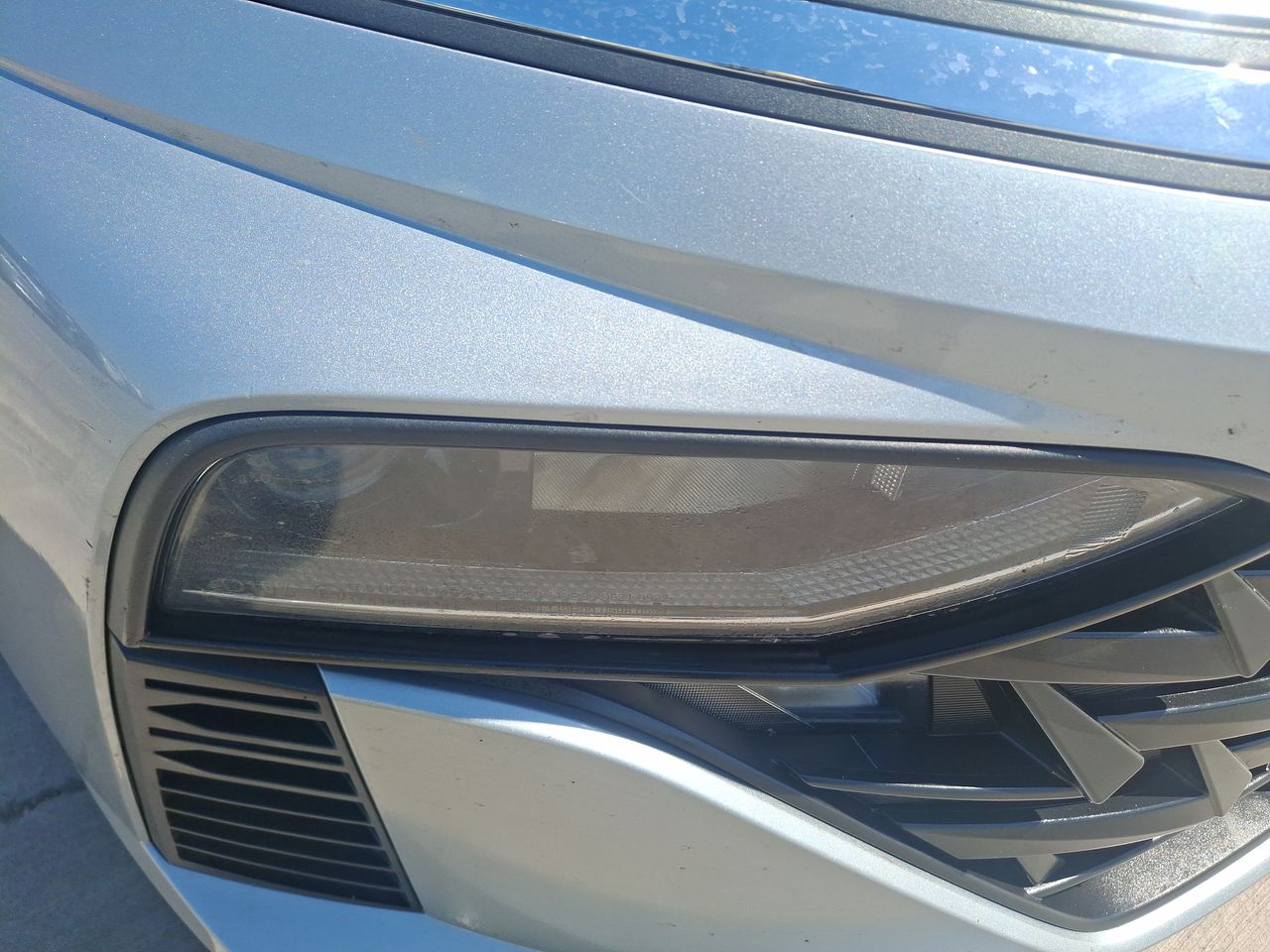 HYUNDAI - 18