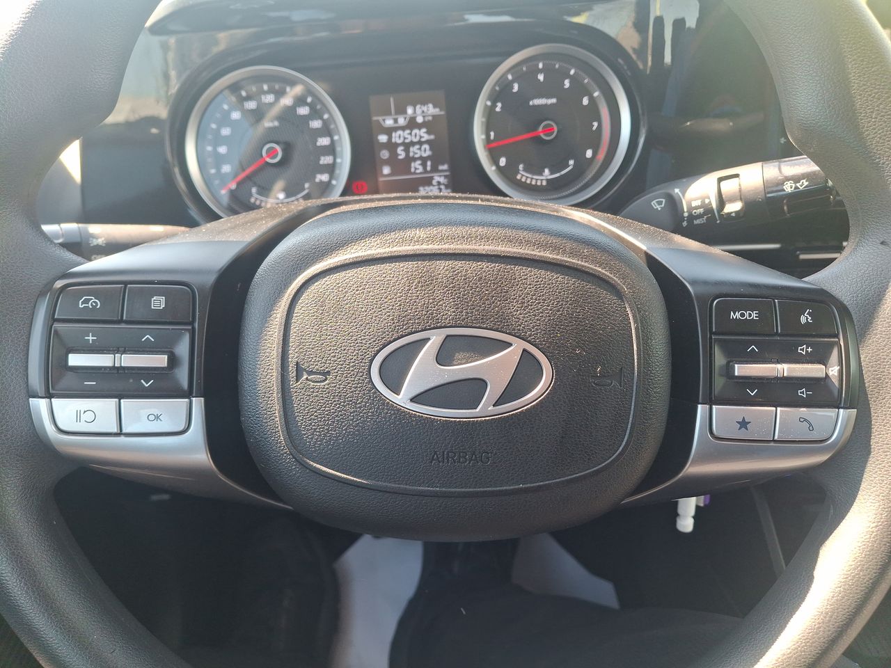 HYUNDAI - 24