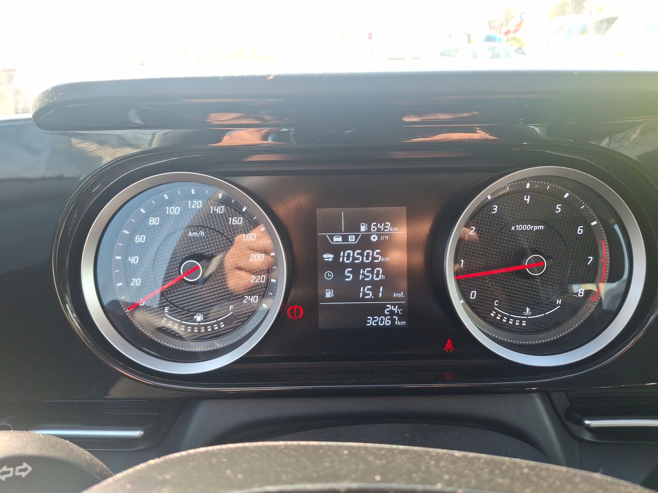 HYUNDAI - 25