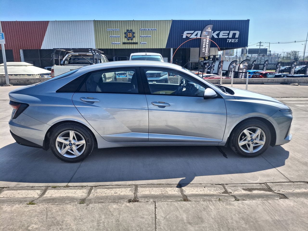 HYUNDAI - 8