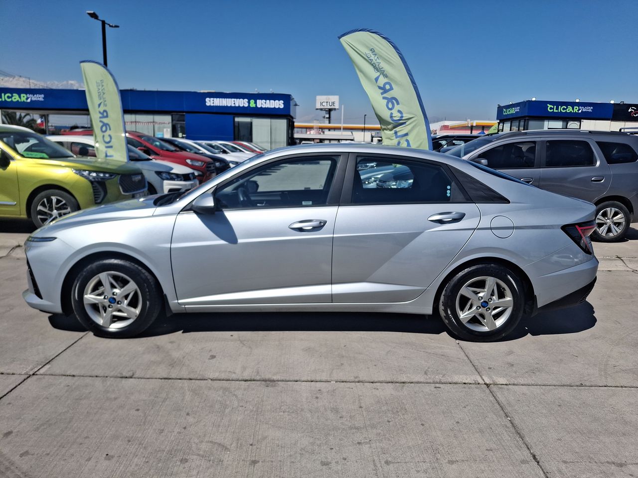 HYUNDAI - 4
