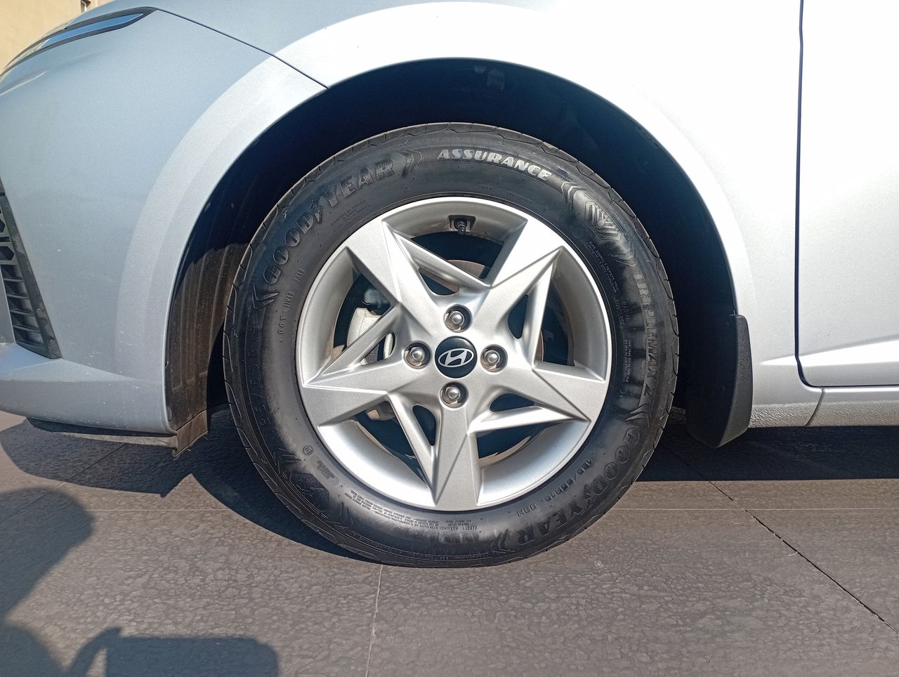 HYUNDAI - 9