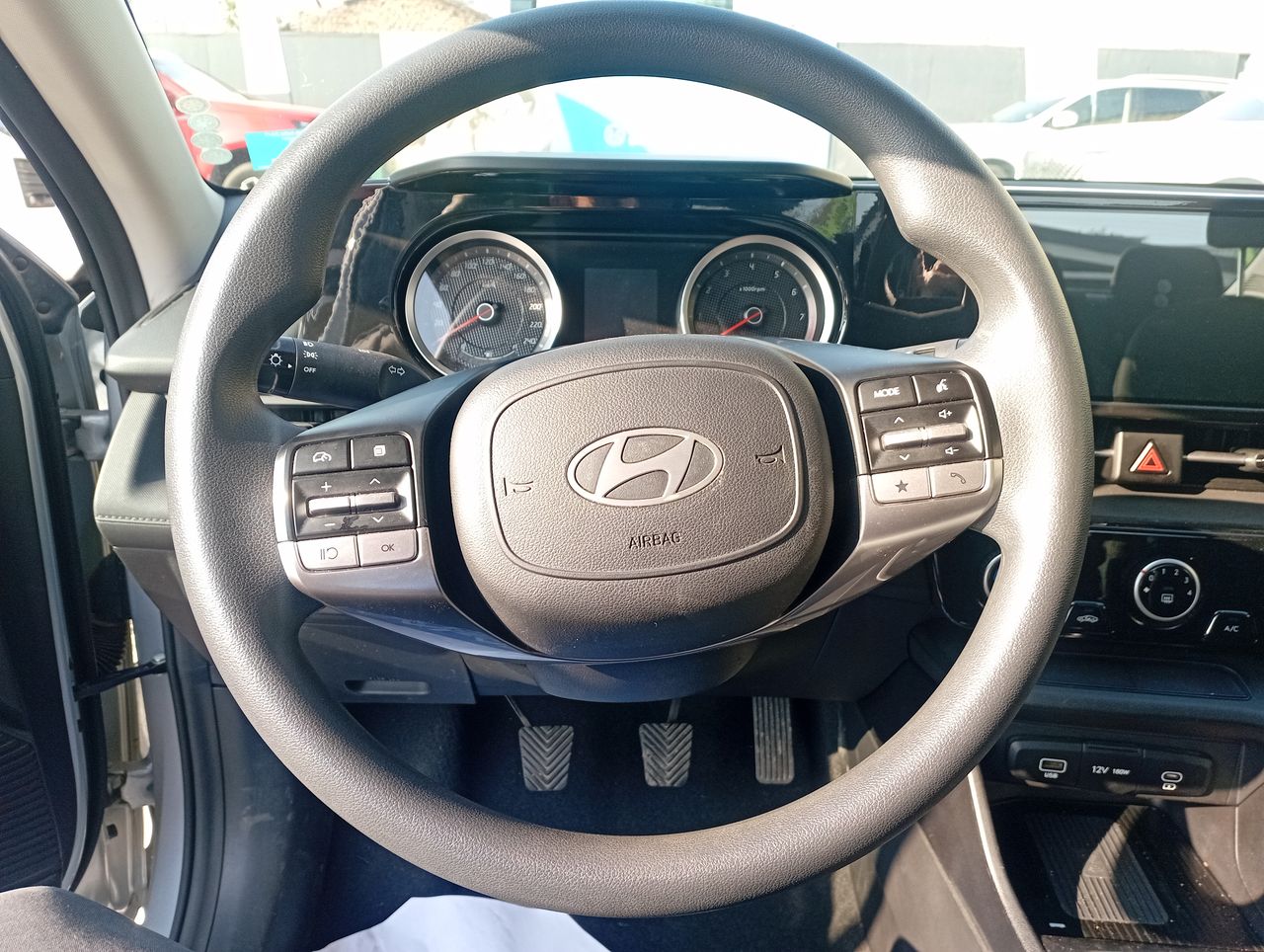 HYUNDAI - 18