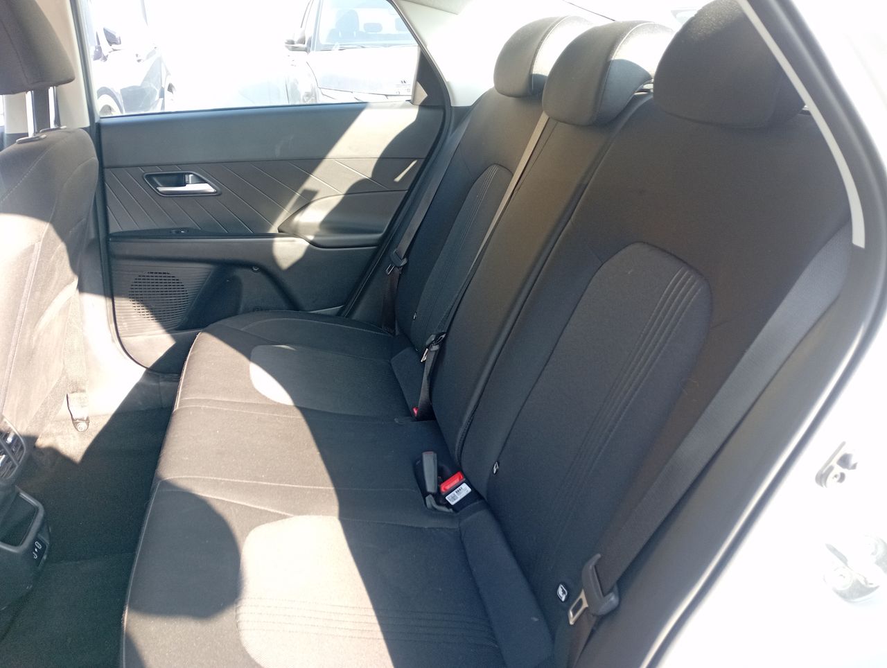 HYUNDAI - 27