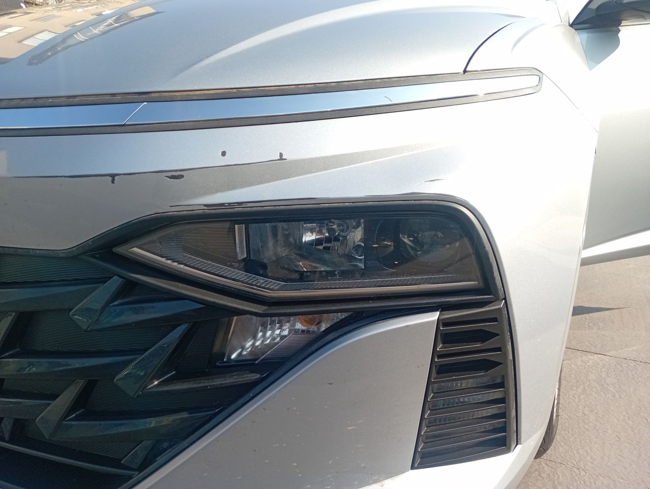 HYUNDAI - 12