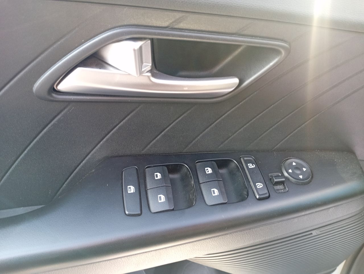 HYUNDAI - 15