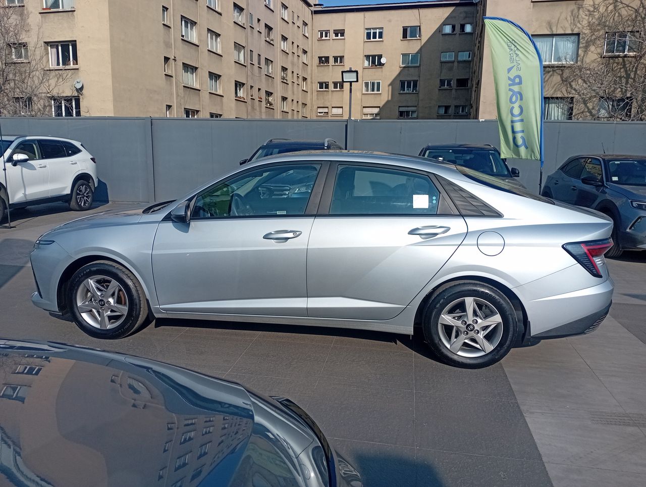 HYUNDAI - 4