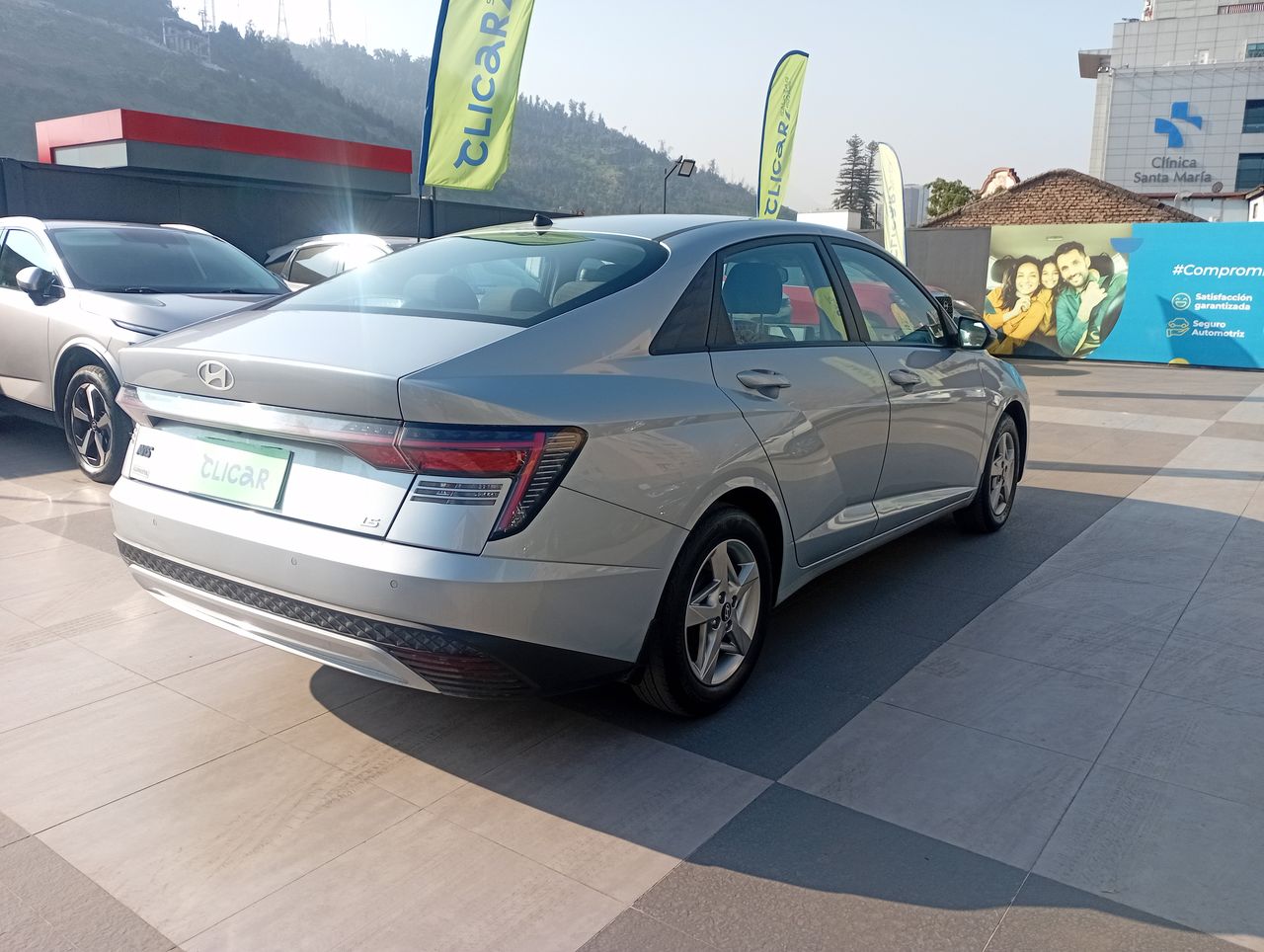 HYUNDAI - 7