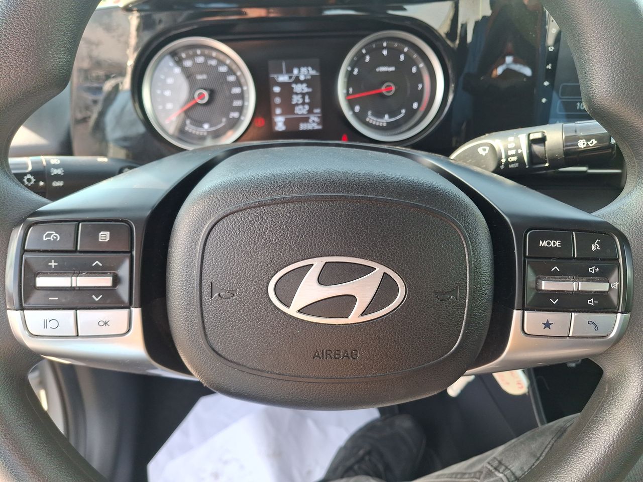 HYUNDAI - 24