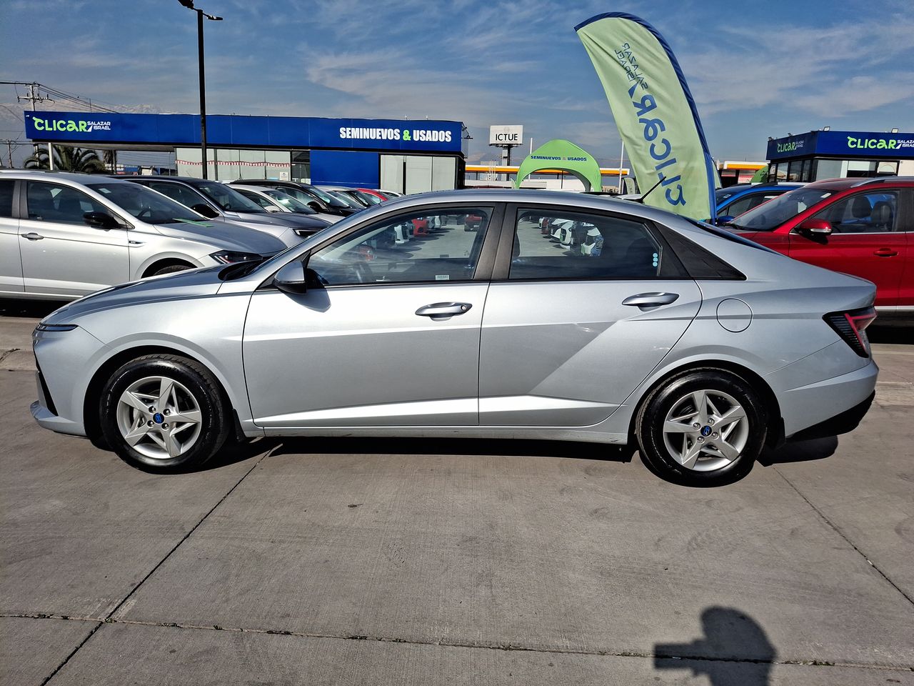 HYUNDAI - 4