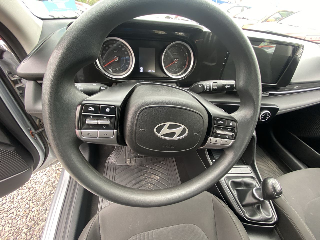 HYUNDAI - 25