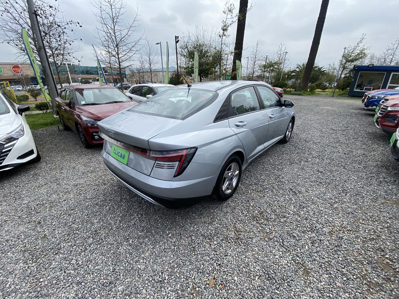 HYUNDAI - 7