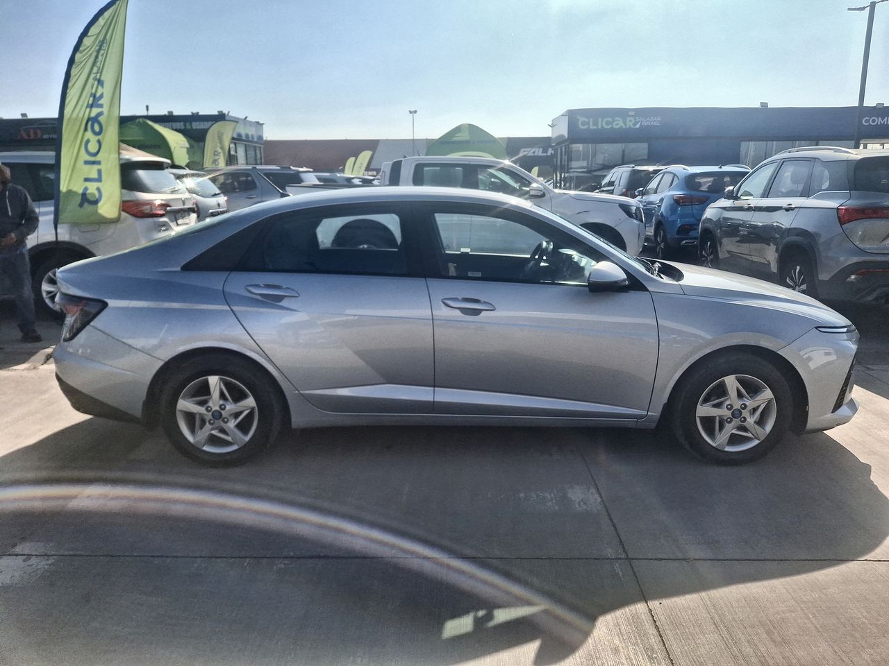 HYUNDAI - 8