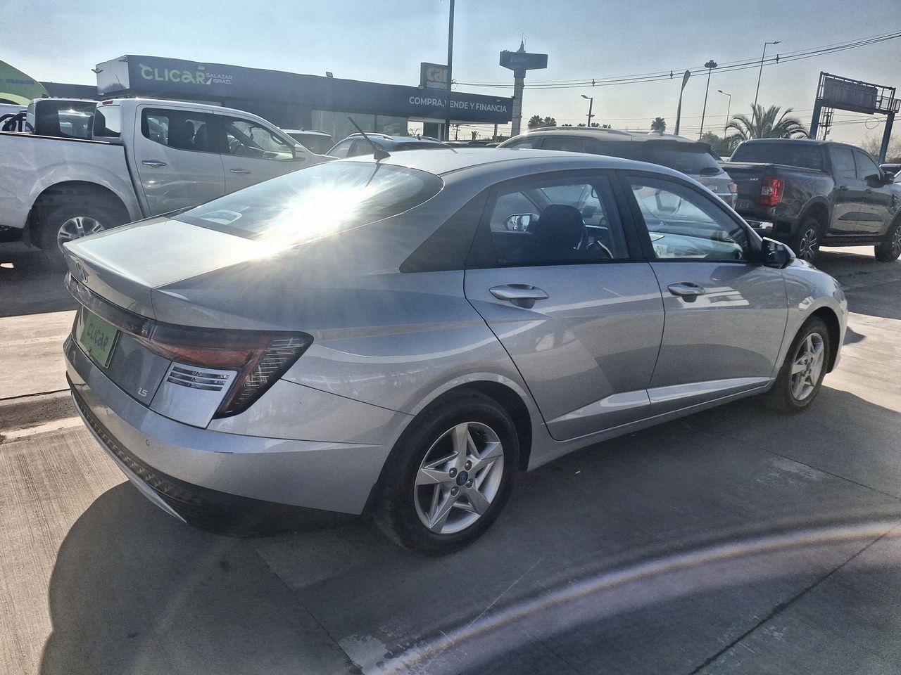 HYUNDAI - 7